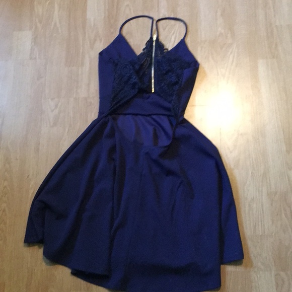 Dress - Picture 3 of 4